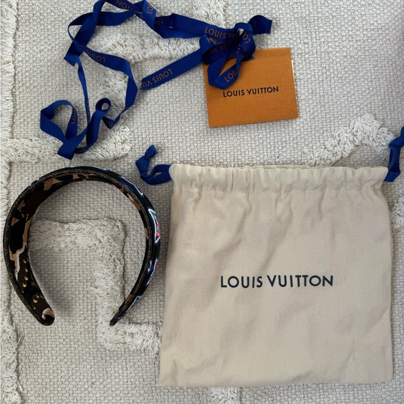 Louis Vuitton Headband - Picture 11 of 11